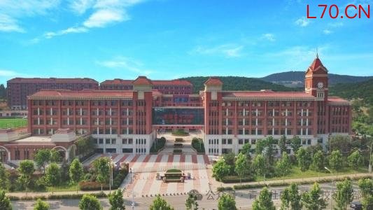 青岛杜威实验学校初中融合课程班小升初衔接课程——从“学什么”到“怎么学”，无缝衔接初中第一步