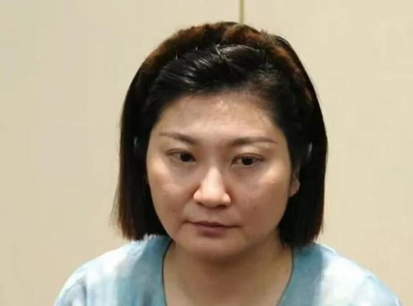 王暖暖控诉，又一场“苦难变现”的失败